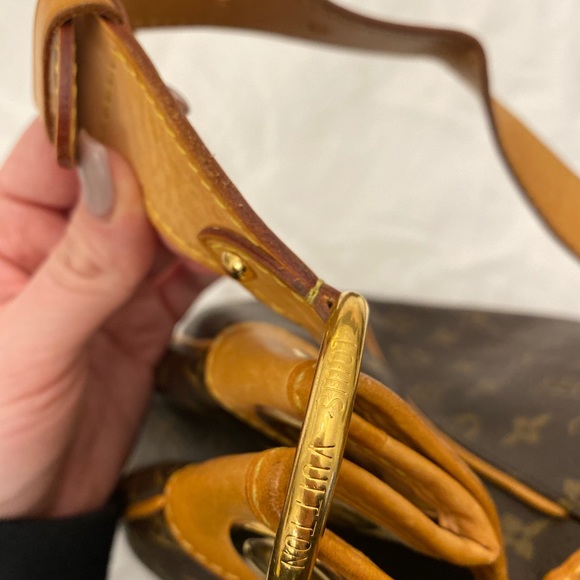 Louis Vuitton Purse SOLD - Picture 4 of 8